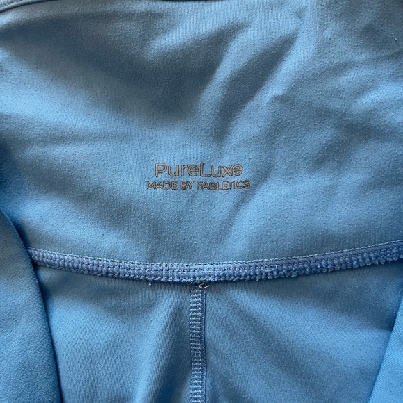 Blue Fabletics bike shorts - Picture 4 of 4